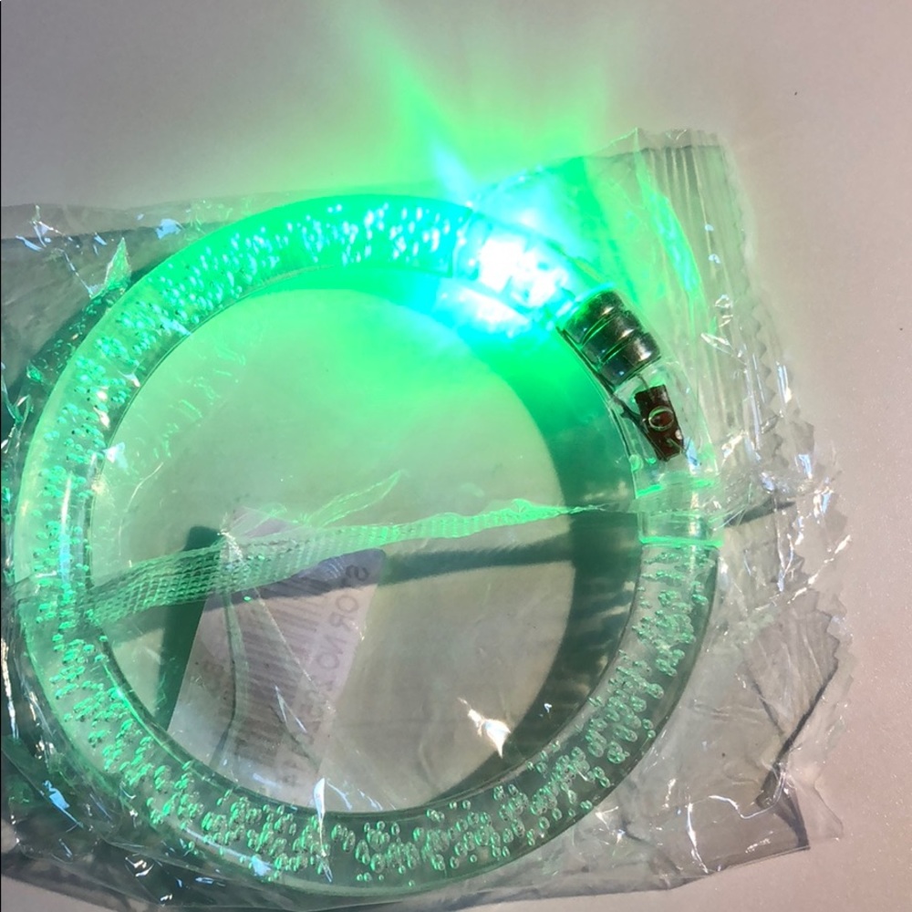🥰Color changing Bracelet